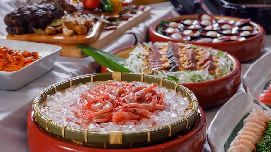 【夕食あり／朝食なし】朝はゆっくり寝ていたい方・出発の早い方に♪夕食は人気の和洋中ビュッフェ